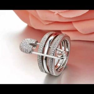 New!! Silver rhinestone ring w/ safety pin!!